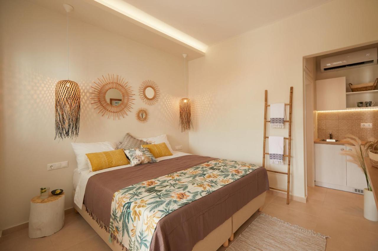 Spiliada Boutique Studios Batsi  Bagian luar foto