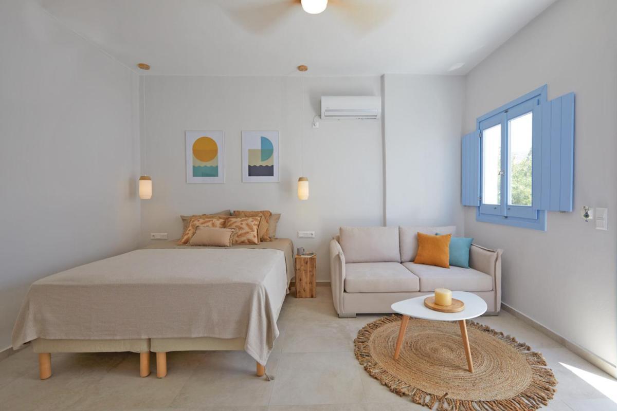 Spiliada Boutique Studios Batsi  Bagian luar foto
