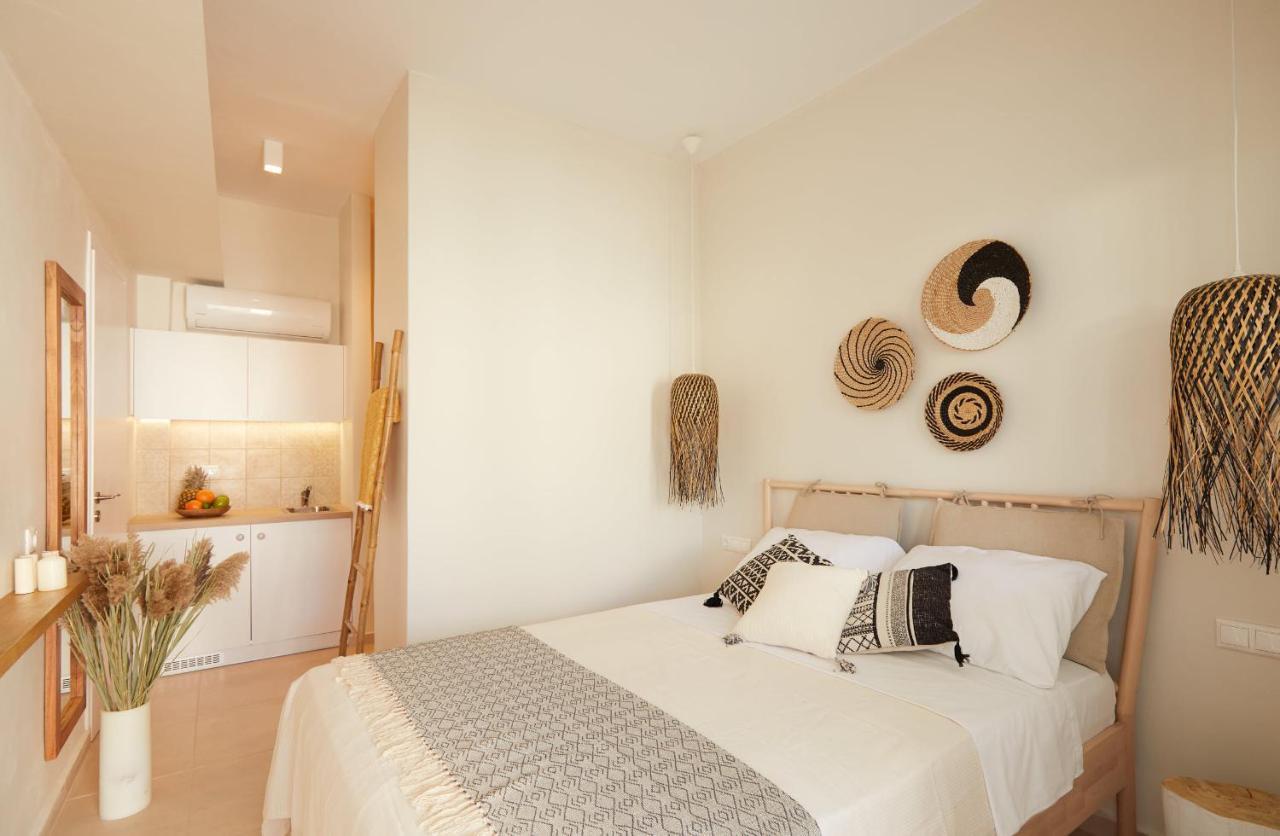 Spiliada Boutique Studios Batsi  Bagian luar foto