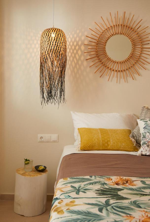 Spiliada Boutique Studios Batsi  Bagian luar foto